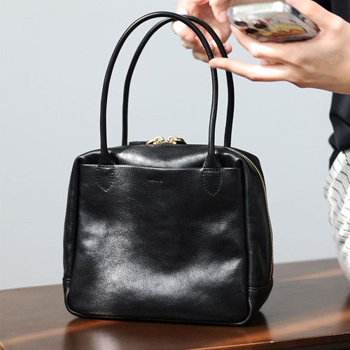 Small and lightweight tote bag Small and lightweight tote bag